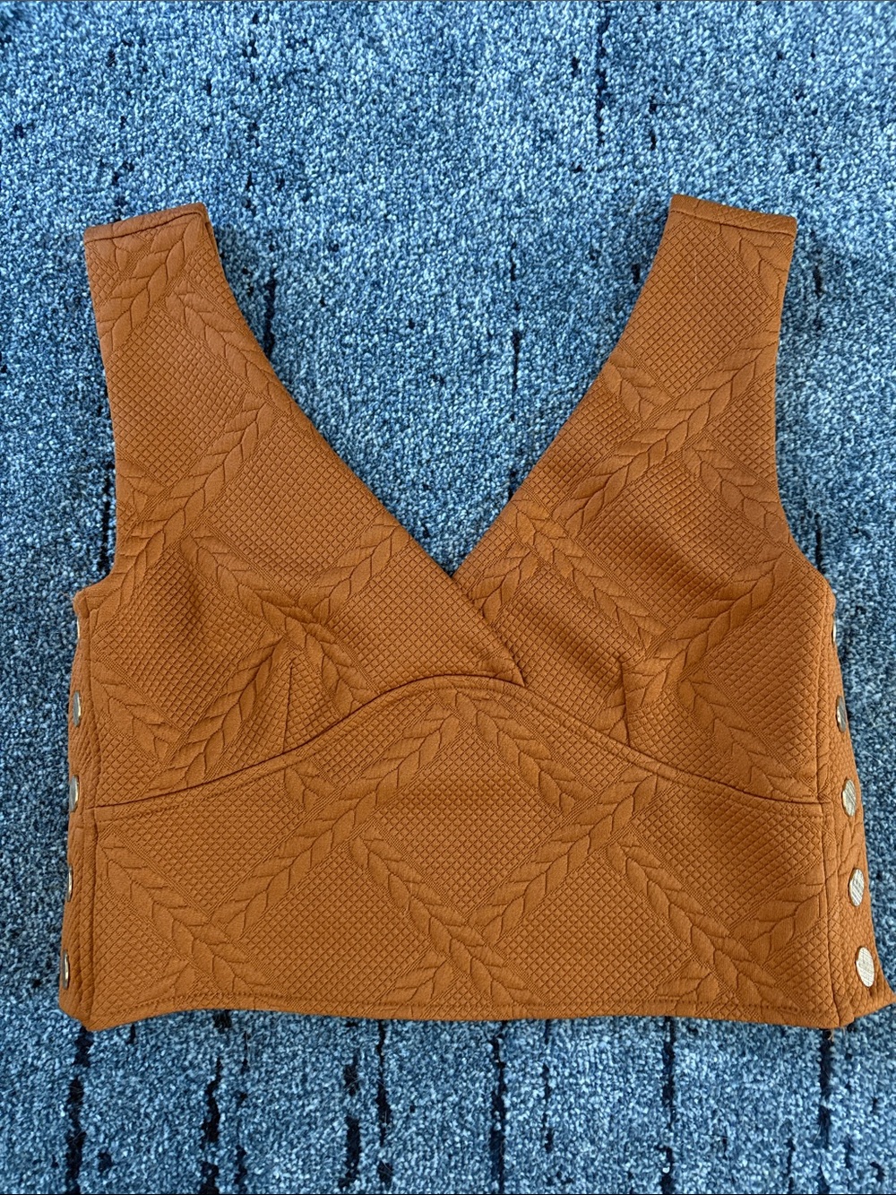 Maeve Rust Textured V‑Neck Crop Tank